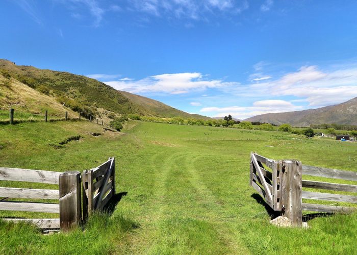  at 38 Glencoe Road, Crown Terrace, Queenstown-Lakes, Otago