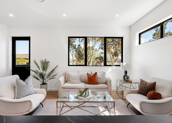  at Lot 2/16 Woodhouse Place, West Harbour, Waitakere City, Auckland