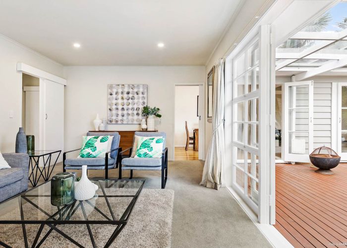  at 82 Gowing Drive, Meadowbank, Auckland