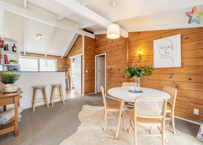  at 8 Chestnut Grove, Maungaraki, Lower Hutt