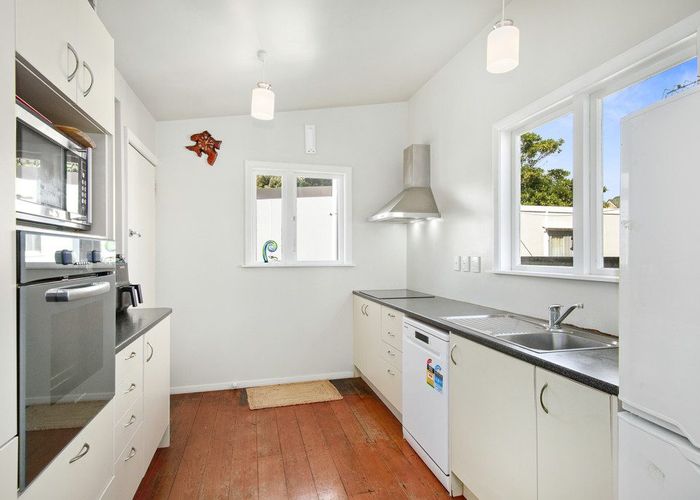  at 16 Riddlers Crescent, Petone, Lower Hutt, Wellington
