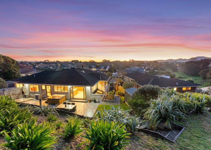  at 14 Nugget Grove, Raumati Beach, Kapiti Coast, Wellington