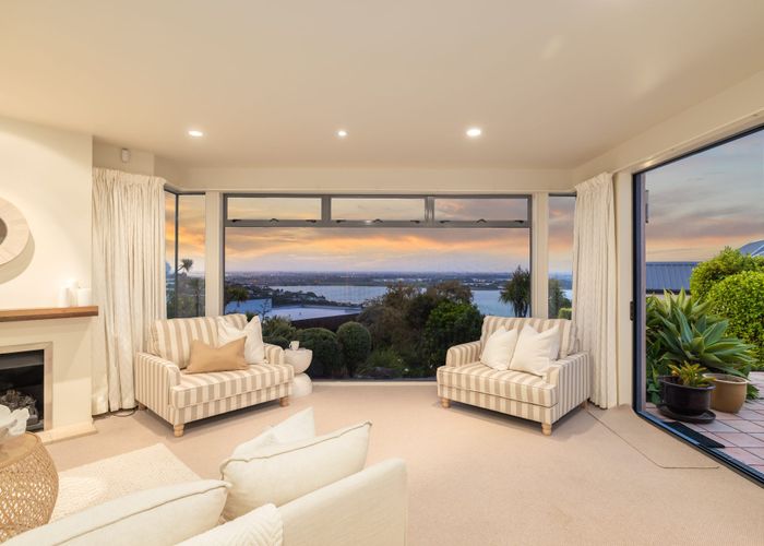  at 6 Inverness Lane, Redcliffs, Christchurch