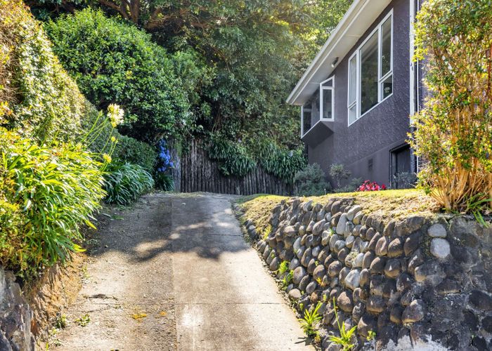 at 27 Seaview Road, Marfell, New Plymouth