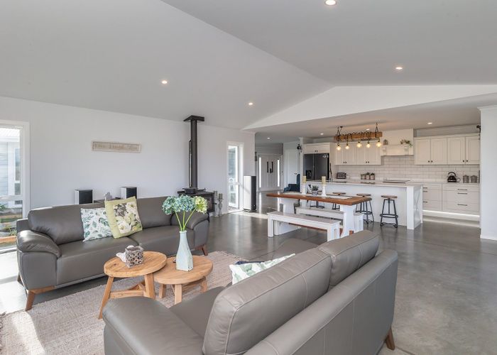  at 14 Mowhia Grove, WAITARERE, LEVIN