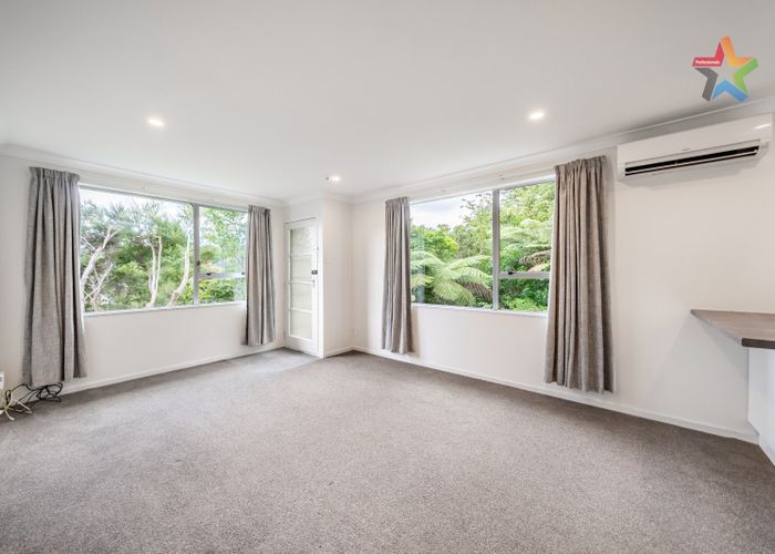  at 2/15 Glen Road, Stokes Valley, Lower Hutt