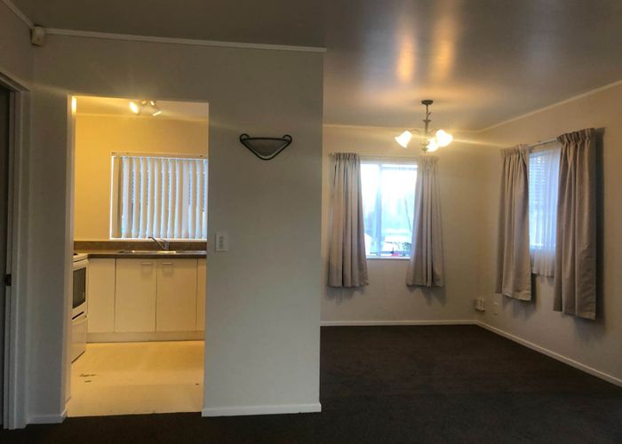  at 8/43 Holly Street, Avondale, Auckland City, Auckland