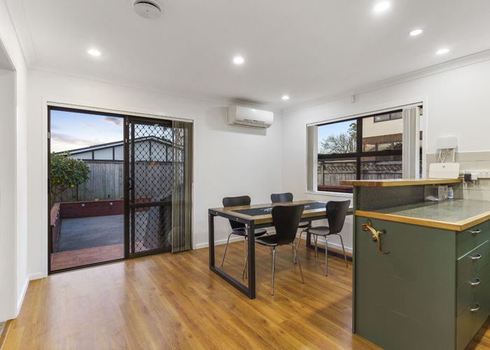  at 2/14 Paton Avenue, Papatoetoe, Auckland