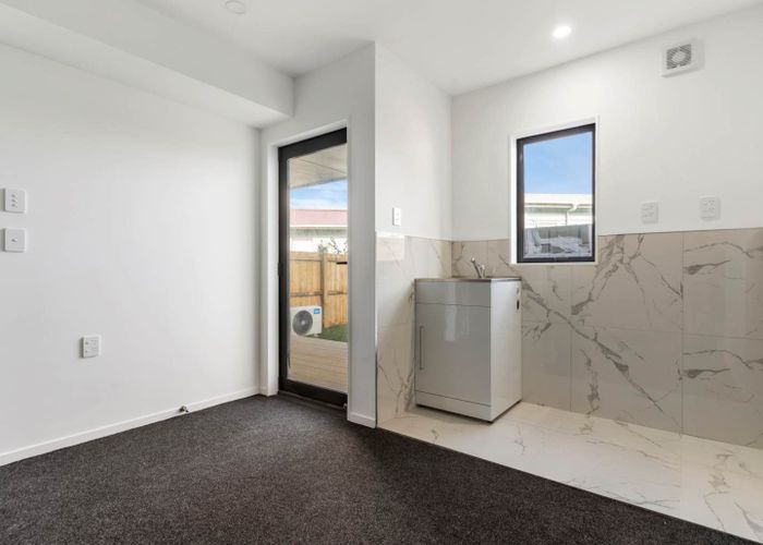  at 6C Sunlands Drive, Manurewa, Manukau City, Auckland