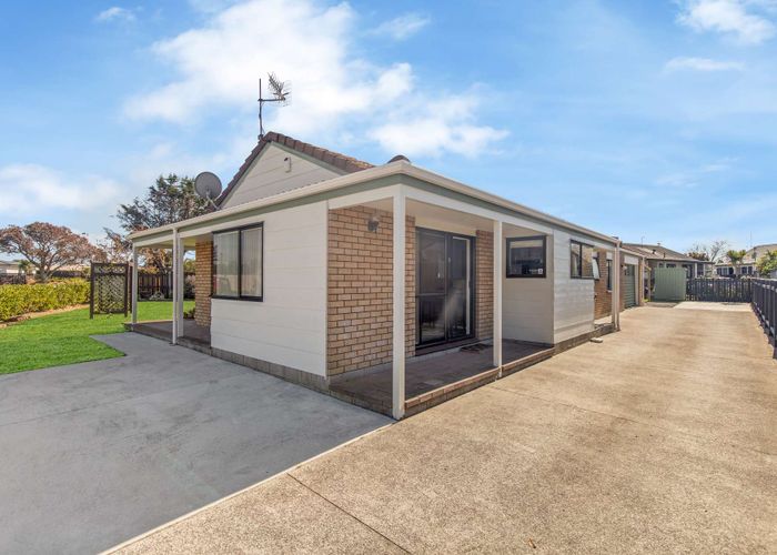  at 63 Gloucester Road, Mount Maunganui, Mount Maunganui