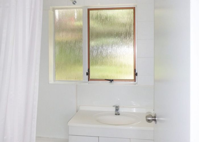  at 2/23 Kenmure Ave, Forrest Hill, North Shore City, Auckland