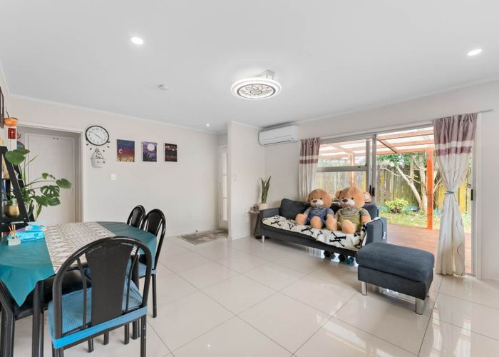 at 4/10 Rata Street, New Lynn, Waitakere City, Auckland