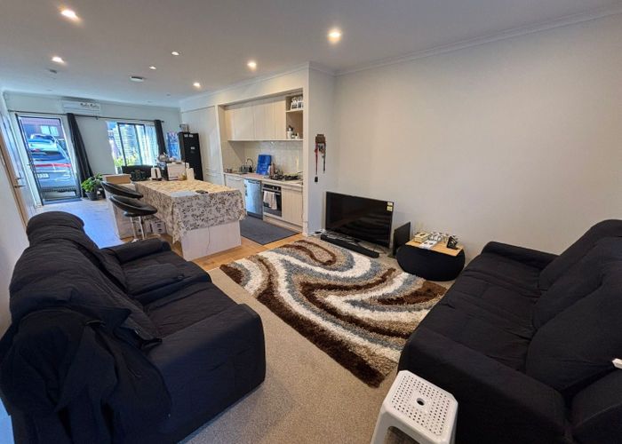  at 24 Mahalo Avenue, Wiri, Manukau City, Auckland