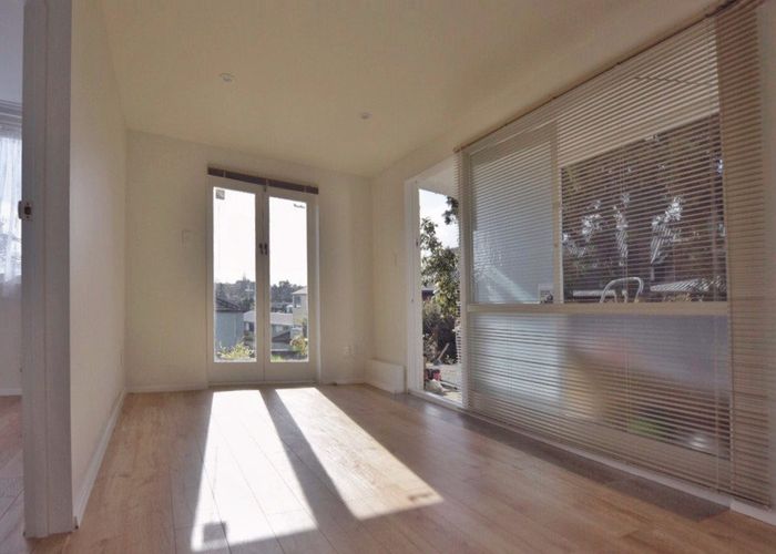  at 30 Wylie Avenue, Sunnynook, Auckland