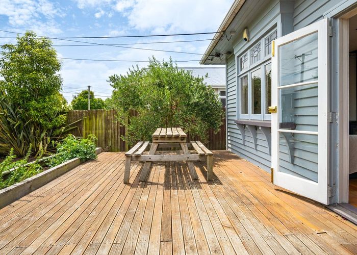  at 132 Olliviers Road, Phillipstown, Christchurch