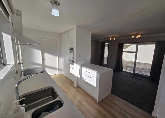  at 1/27B Craven Street, Sockburn, Christchurch City, Canterbury