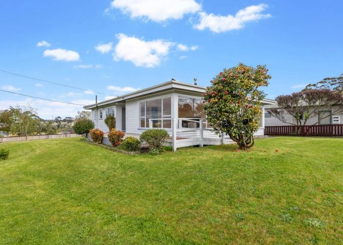  at 46 Gloria Avenue, Te Atatu Peninsula, Waitakere City, Auckland
