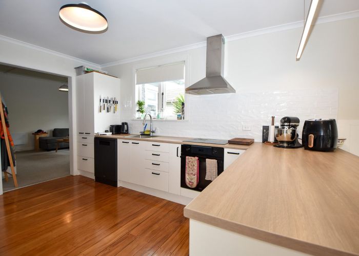  at 20 Wyndham Street, Carterton