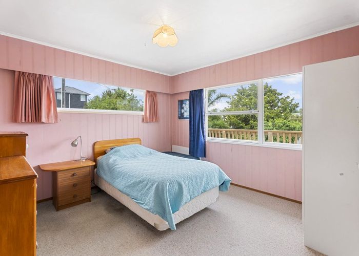  at 56 Elliott Avenue, Bayview, North Shore City, Auckland