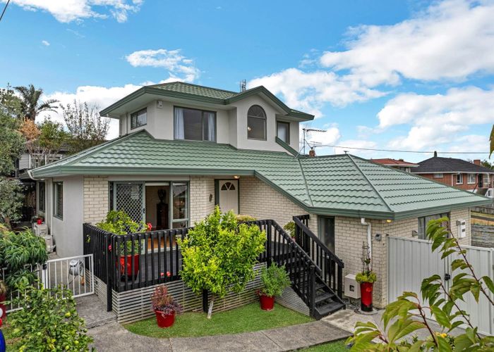  at 2/65 College Road, Northcote, Auckland