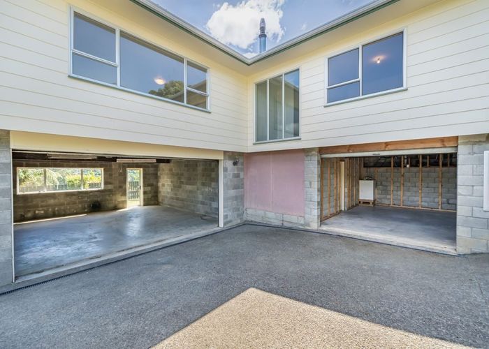  at 43 Sunnyview Drive, Brown Owl, Upper Hutt, Wellington