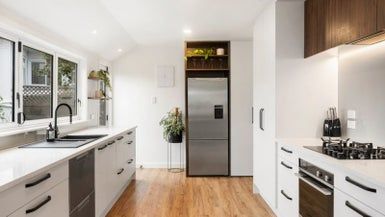  at 114 Sunnyside Road, Sunnyvale, Auckland