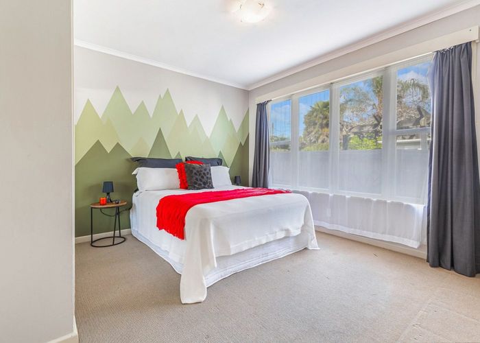  at 52 Sylvan Crescent, Te Atatu South, Auckland