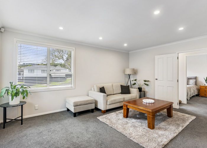  at 95 Everglade Drive, Totara Heights, Auckland
