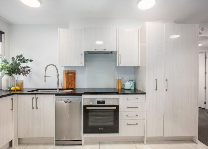  at 6/232 Main Road, Tawa, Wellington