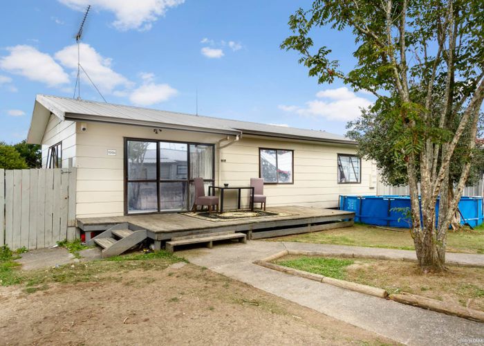  at 1/100 Shifnal Drive, Randwick Park, Auckland
