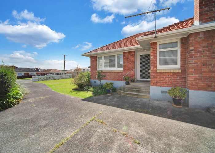  at 52 Milton Road, Papatoetoe, Auckland