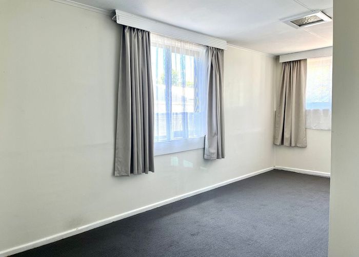  at 1B Barrack Road, Mount Wellington, Auckland City, Auckland