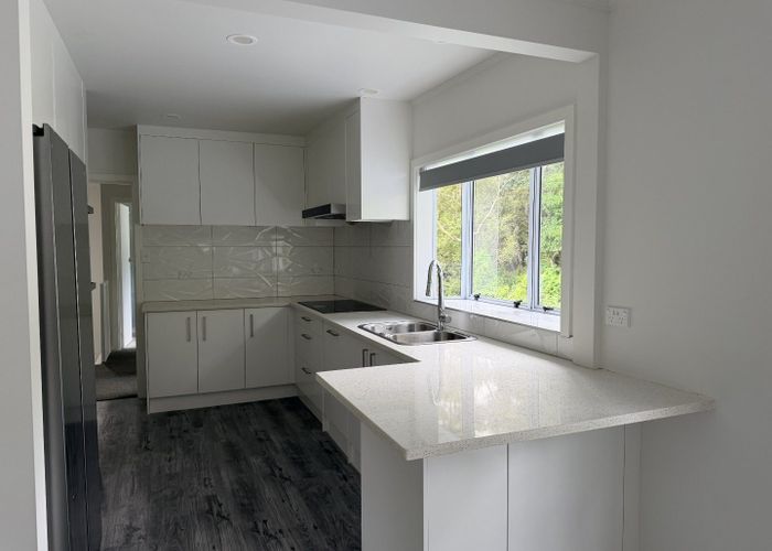  at 30 Glencourt Place, Glenfield, North Shore City, Auckland