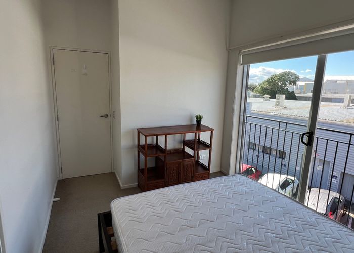  at 3/3 Wagener Place, Mount Albert, Auckland