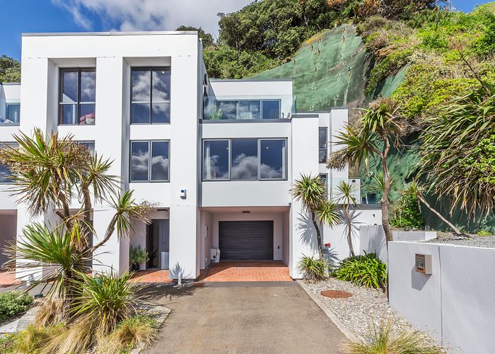  at 1/148 Evans Bay Parade, Roseneath, Wellington