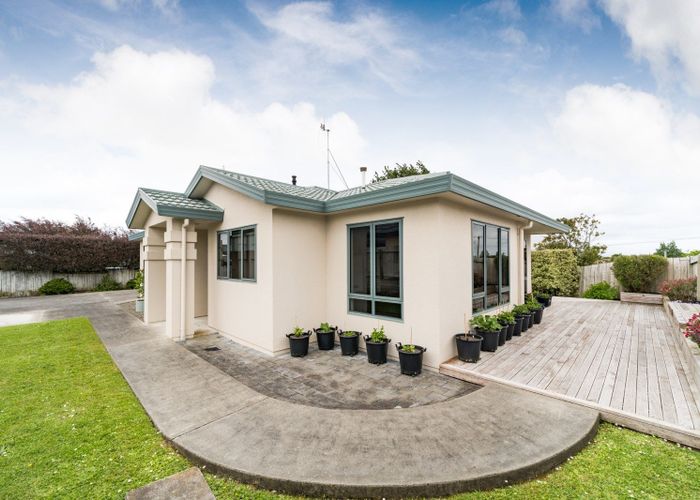  at 5 Jordan Way, Kelvin Grove, Palmerston North