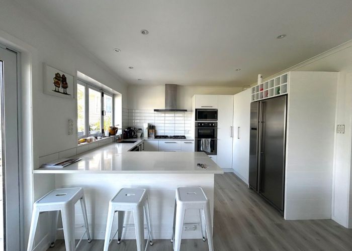  at 29 Tirowhanga Road, Paremata, Porirua, Wellington