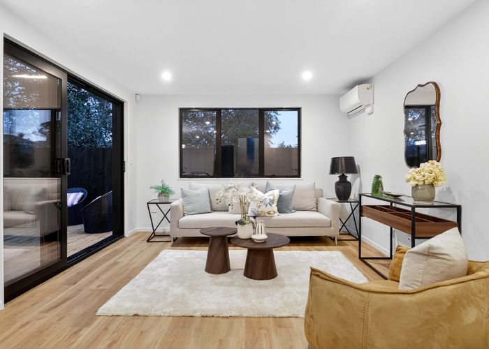  at 121E Vodanovich Road, Te Atatu South, Waitakere City, Auckland