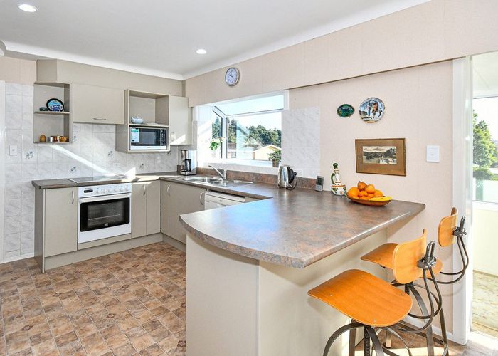  at 74 Grande Vue Road, Hillpark, Auckland