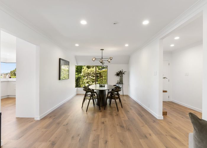  at 21 Rutherford Terrace, Meadowbank, Auckland