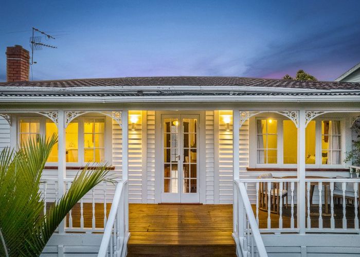  at 1/113 Glendale Road, Glen Eden, Auckland