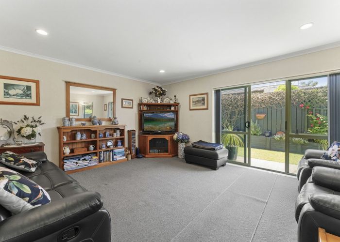  at 4 Berkeley Grove, Bethlehem, Tauranga
