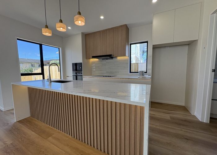  at 14D Newhaven Terrace, Mairangi Bay, North Shore City, Auckland