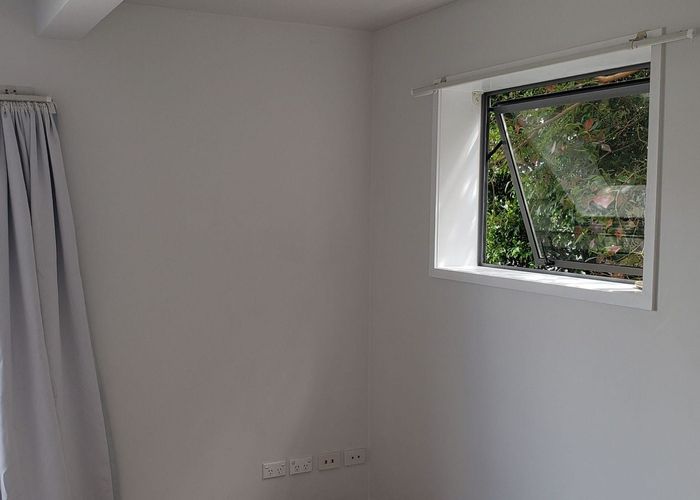  at 81 Archers Road, Hillcrest, North Shore City, Auckland