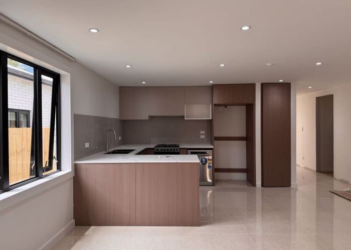  at 2/147 Boundry Road, Clover Park, Manukau City, Auckland