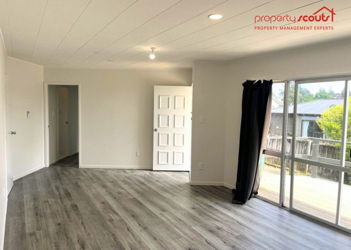  at 4 Garton Drive, Massey, Waitakere City, Auckland