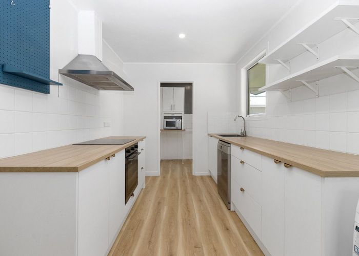  at 10D Saxbys Road, Glenview, Hamilton