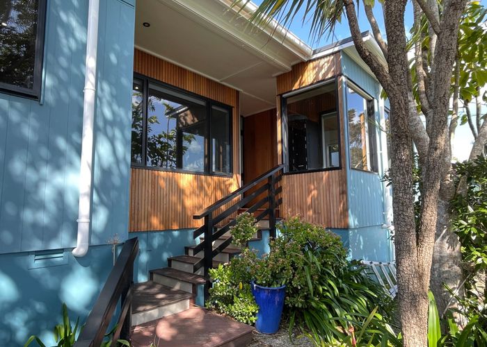  at 16 Burrell Rd Ext, Oneroa, Waiheke Island, Auckland