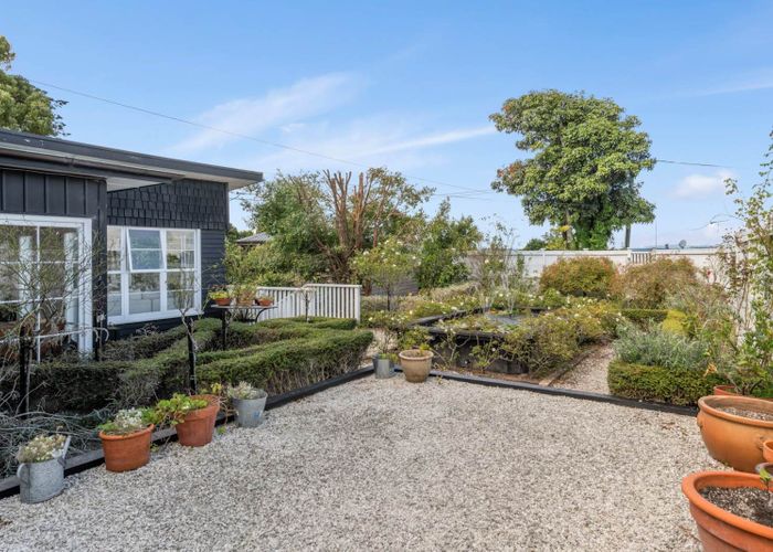 at 1/18 Fenton Terrace, Cockle Bay, Manukau City, Auckland