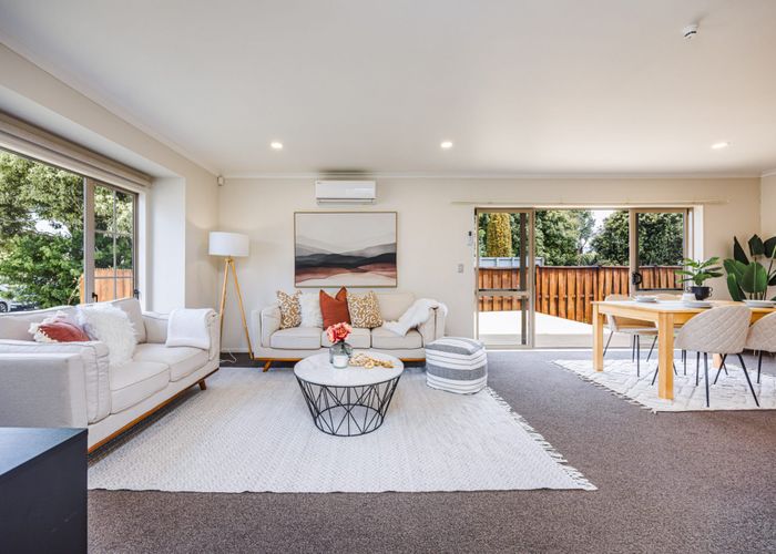  at 98 Riverton Drive, Randwick Park, Auckland